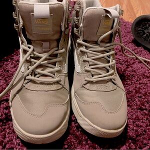 Vans Gortex UltraCush Hi Tops Size 8 Women’s/6.5 Mens